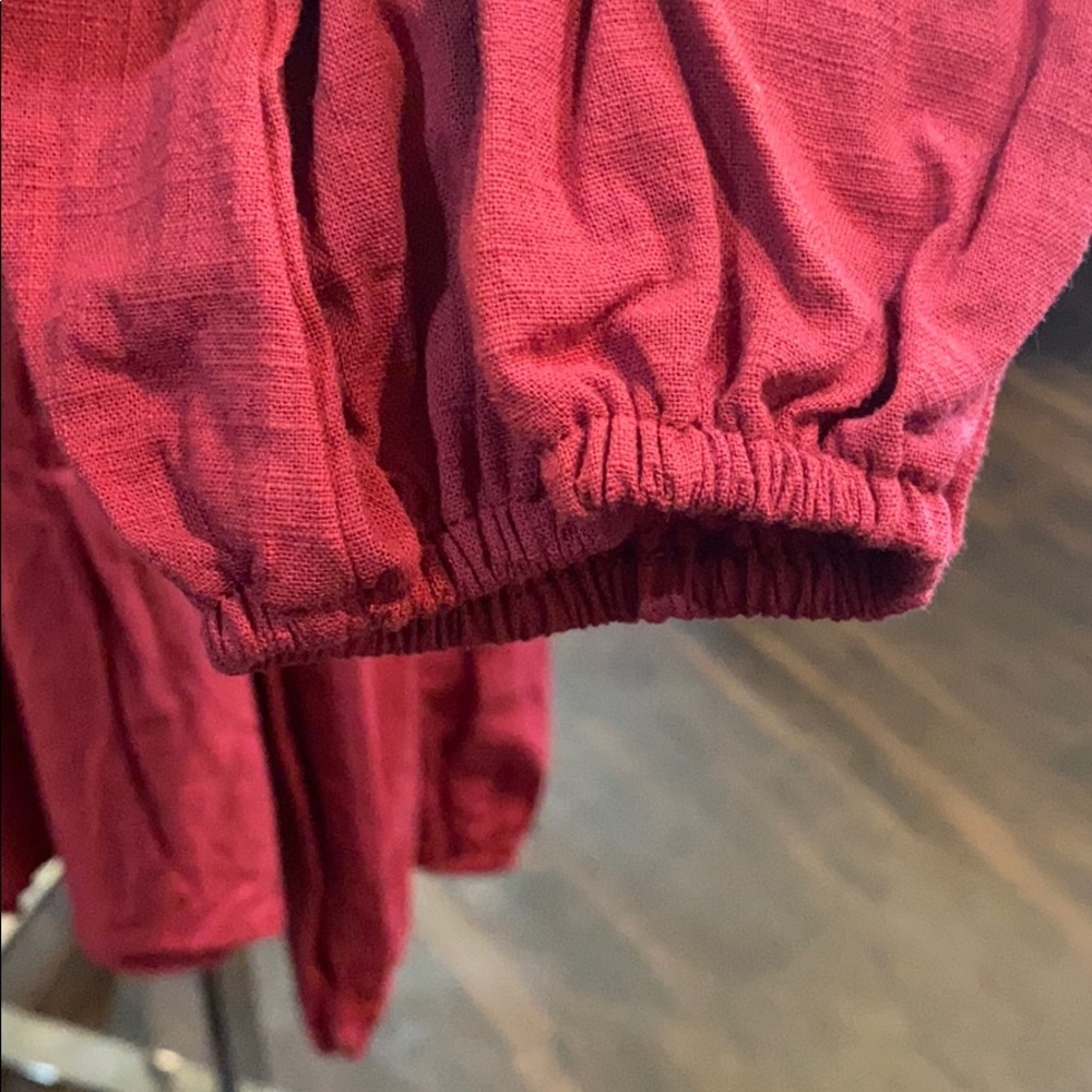 Beautiful Red 🥰 - Picture 2 of 2